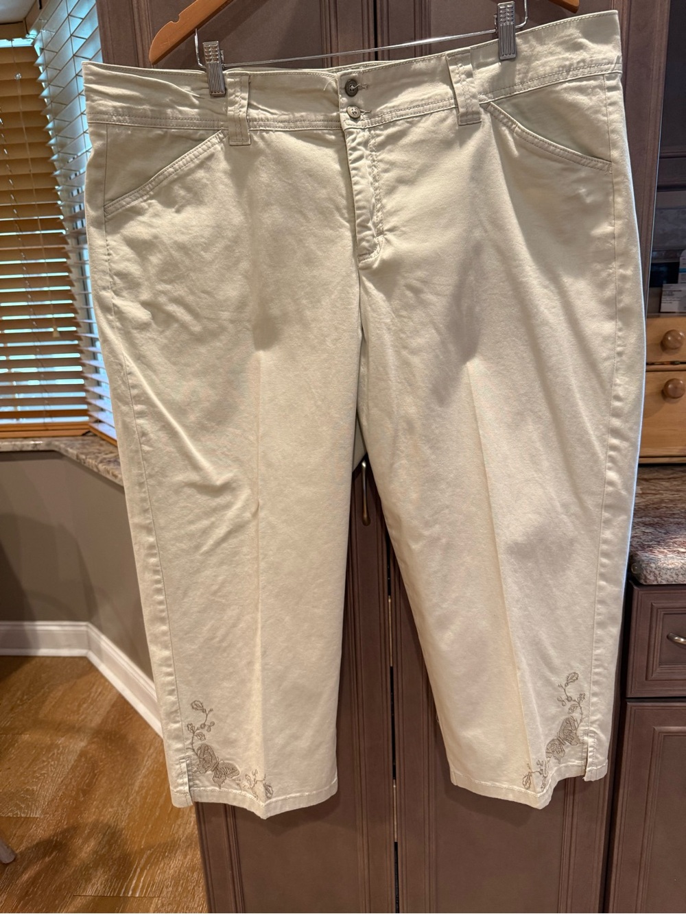 Just My Size 24W Stretch Classic Capri in Khaki